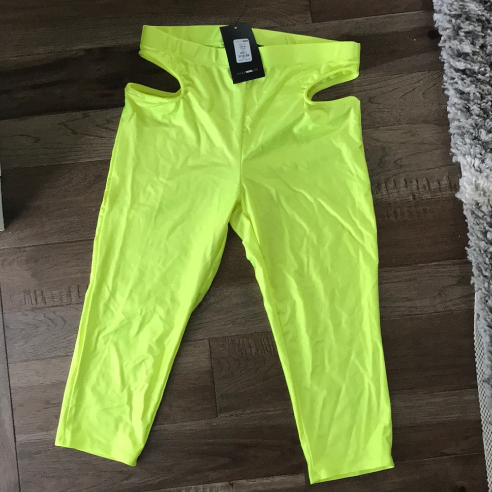 NWT LEGGINGS